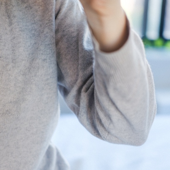 Gray Cashmere Sweater from Grana - Picture 3 of 5